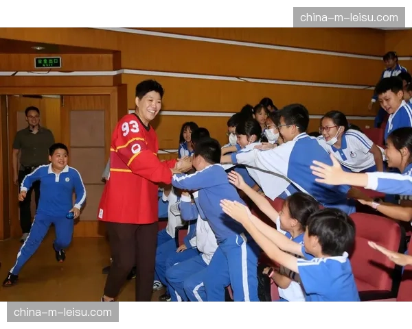 “冰球进校园”项目在中国东北地区二十所中小学启动