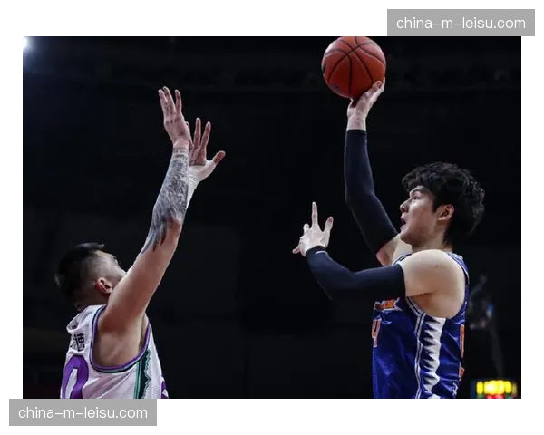 CBA股东大会通过决议，下赛季外援使用将试行“四节六人次”新规
